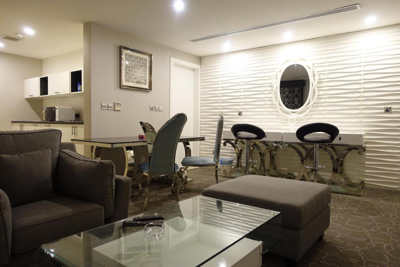Sixty Three Hotel Suites Ер-Ріяд Екстер'єр фото