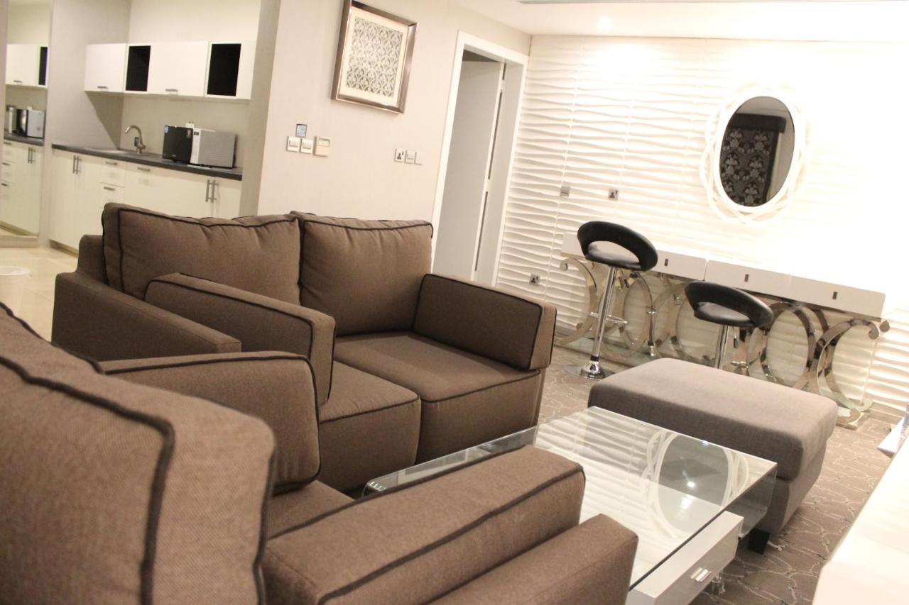 Sixty Three Hotel Suites Ер-Ріяд Екстер'єр фото