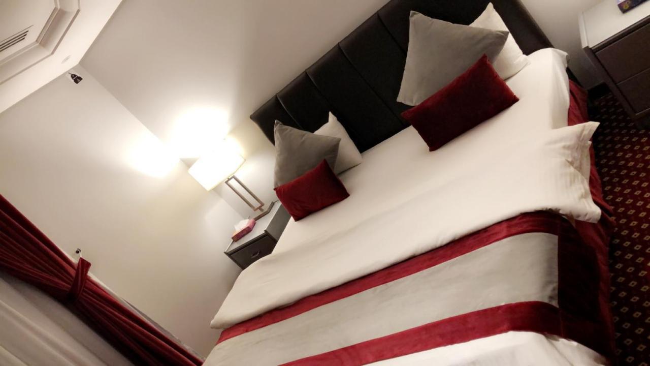 Sixty Three Hotel Suites Ер-Ріяд Екстер'єр фото